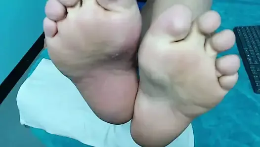 Mature Soles Feet