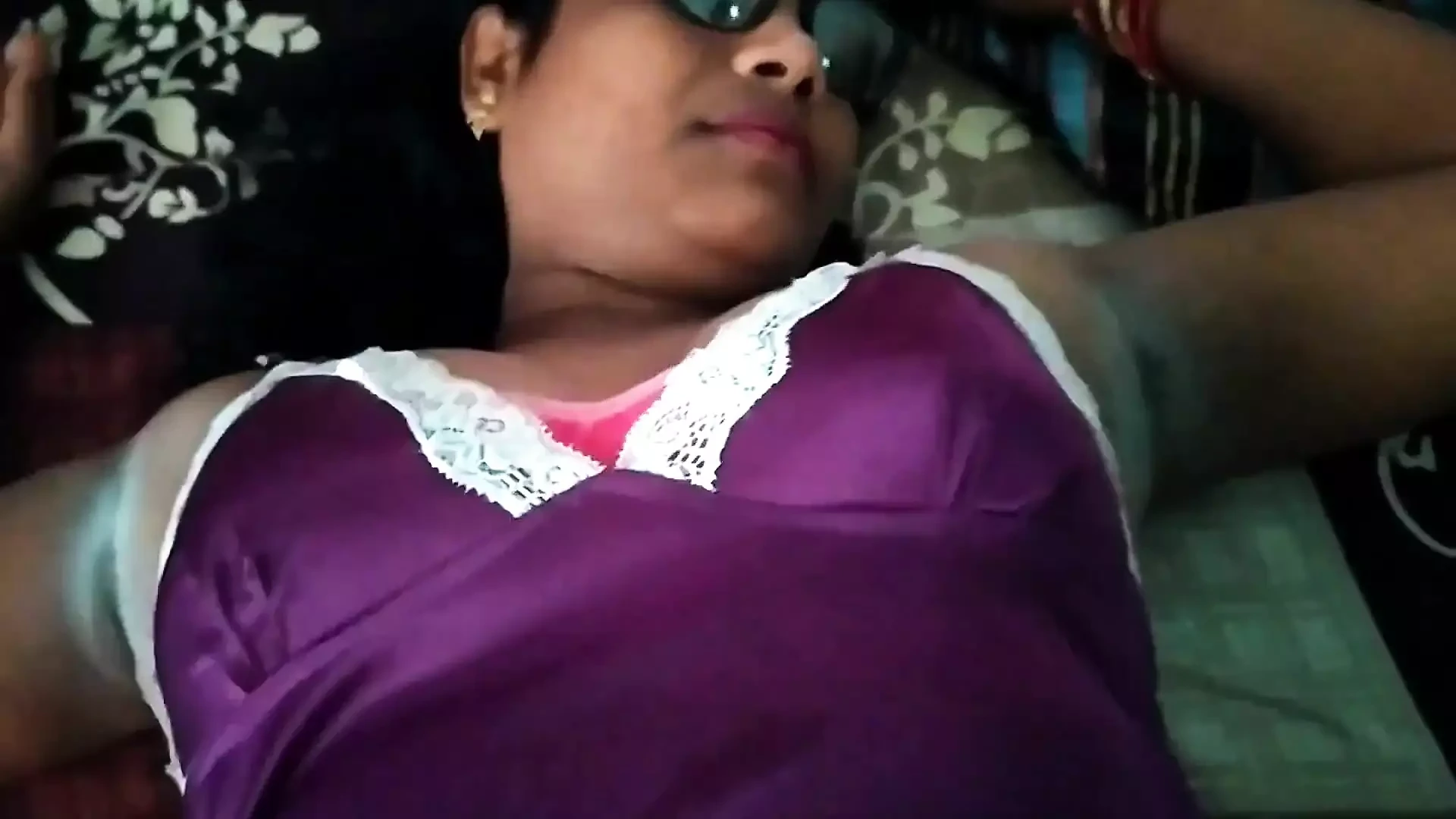 Mumbai Sexy Smita Dixit ssanie ciężko i jebanie pieska w bieliźnie z chłopakiem na Faphouse
