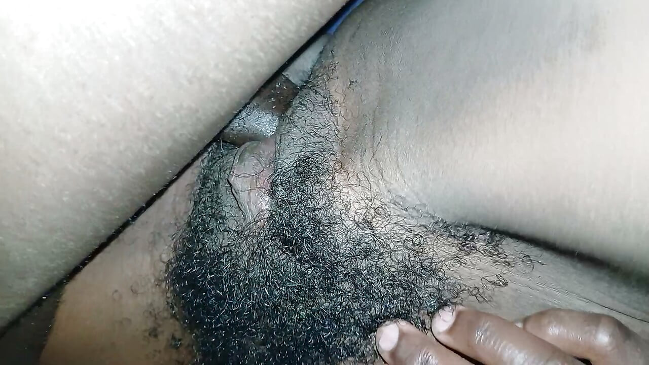 My house manager decided to offer me her pussy