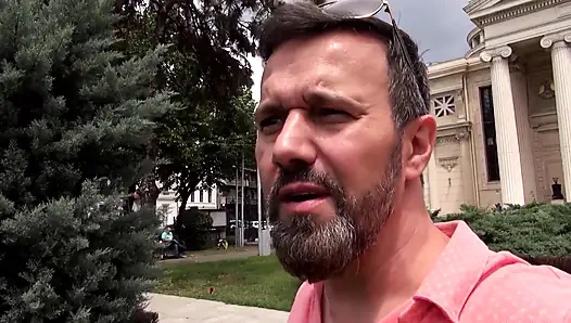 Dövmeli Sarışın Sürtük Gırtlağına Kadar Alıyor Ve Götünü Mahvediyor!