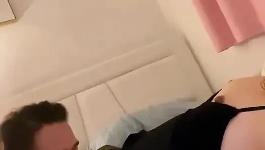 Lulu wild - das geile asiatische häschen Lulu bläst hart und wird roh gefickt