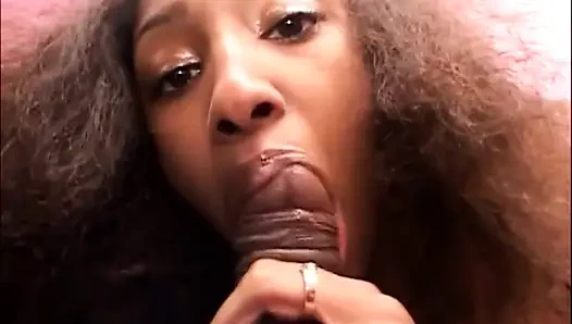 Dicker arsch, haarige muschi fickt dildo spielen