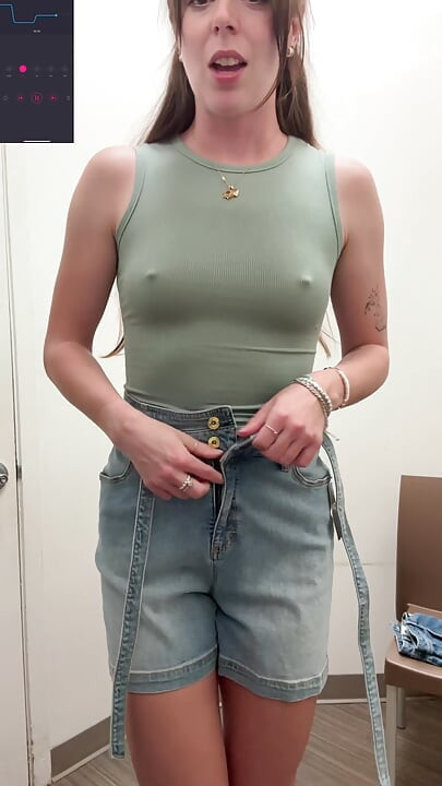 יורדים, אני מקווה שאף אחד לא שומע אותי!