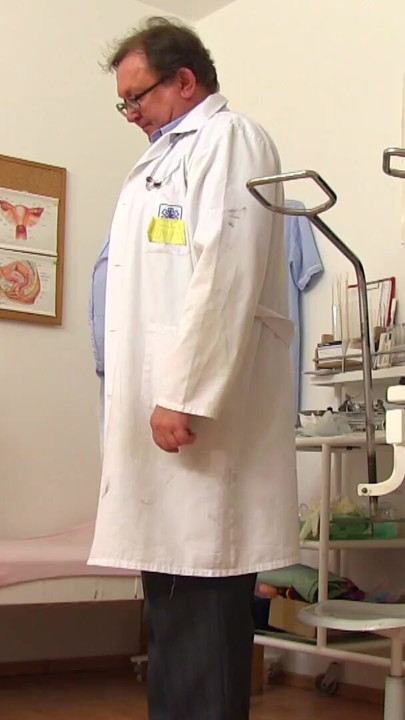 Naked mature woman secretly filmed by freaky doctor | Clip 1