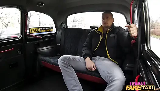 Frau fake taxi - boxer fickt knock-blondine