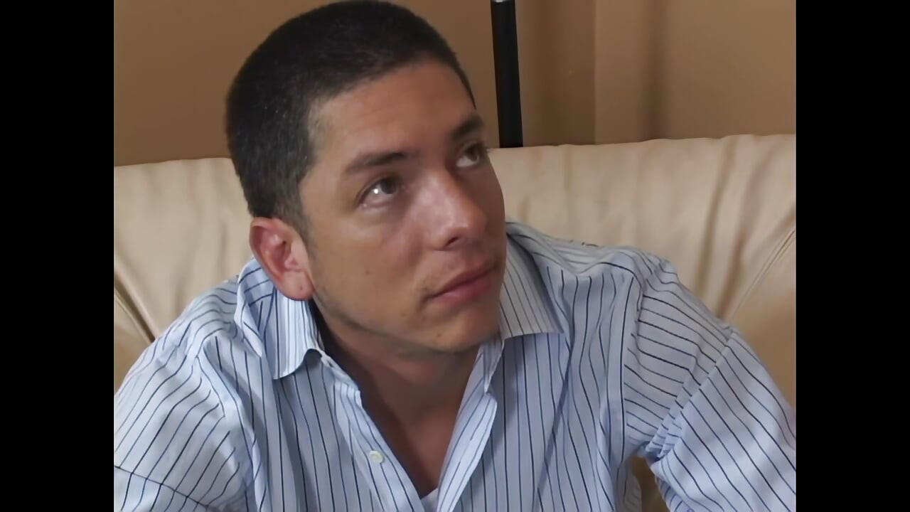 Tubuh sempurna Heidi Brooks muda yang disetubuhi dengan keras oleh zakar besar Alex Gonz