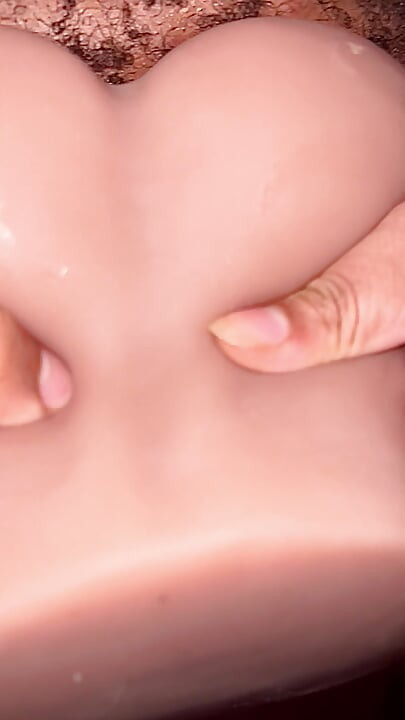 Beni bu seks oyuncağını okşarken ve delirirken izle (kısa versiyon)