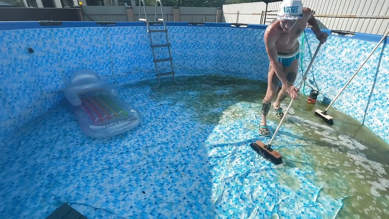 #395 Boss Fucks Guy at the Bottom of the Pool While Neighbors Watch Them