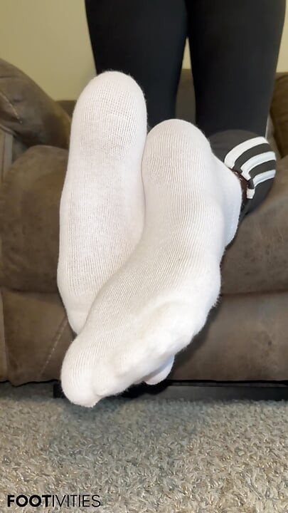 Silent Sock Tease - Ivys Feet - Footivities