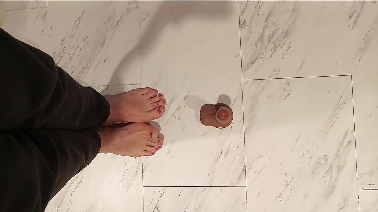 Footjob dildo