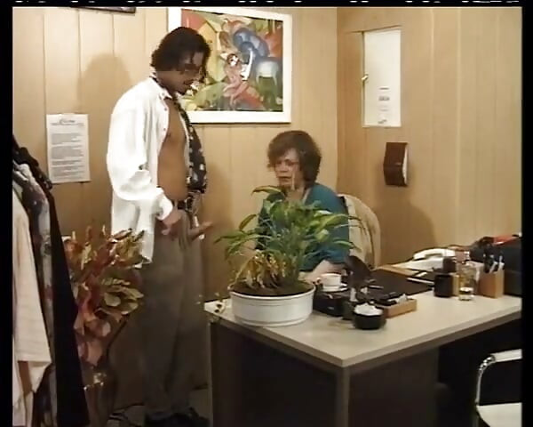 Mature Office Lady From Germany Got Pounded in Her Tight Pussy