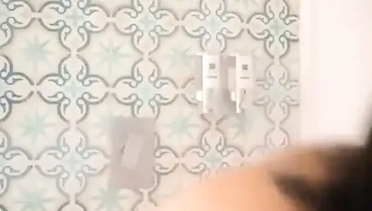 Принять душ в отеле