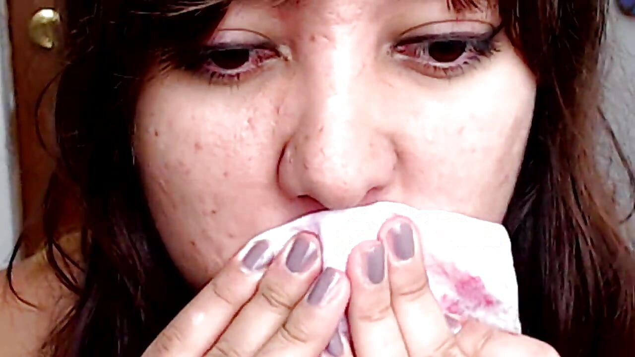 Labial, Besos Y Mamadas