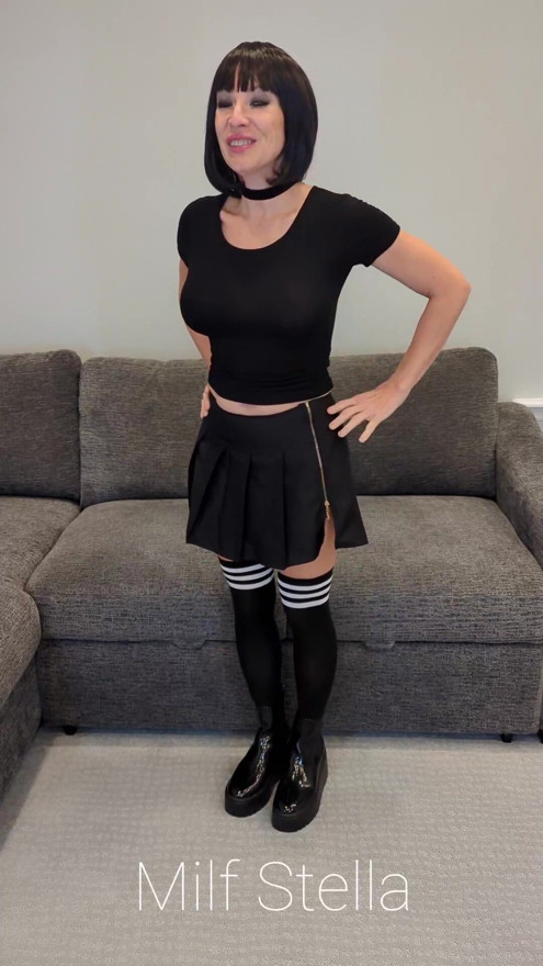 Introducing Lola - She's Kinda Goth
