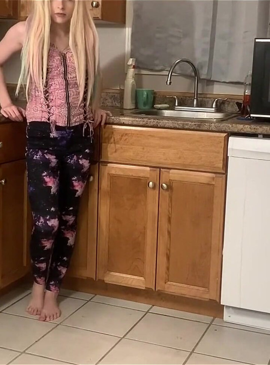 Teen Prom Queen Loses Virginity to Plumber
