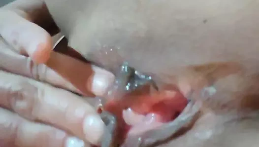 Lusi nggak suka pakai bikini