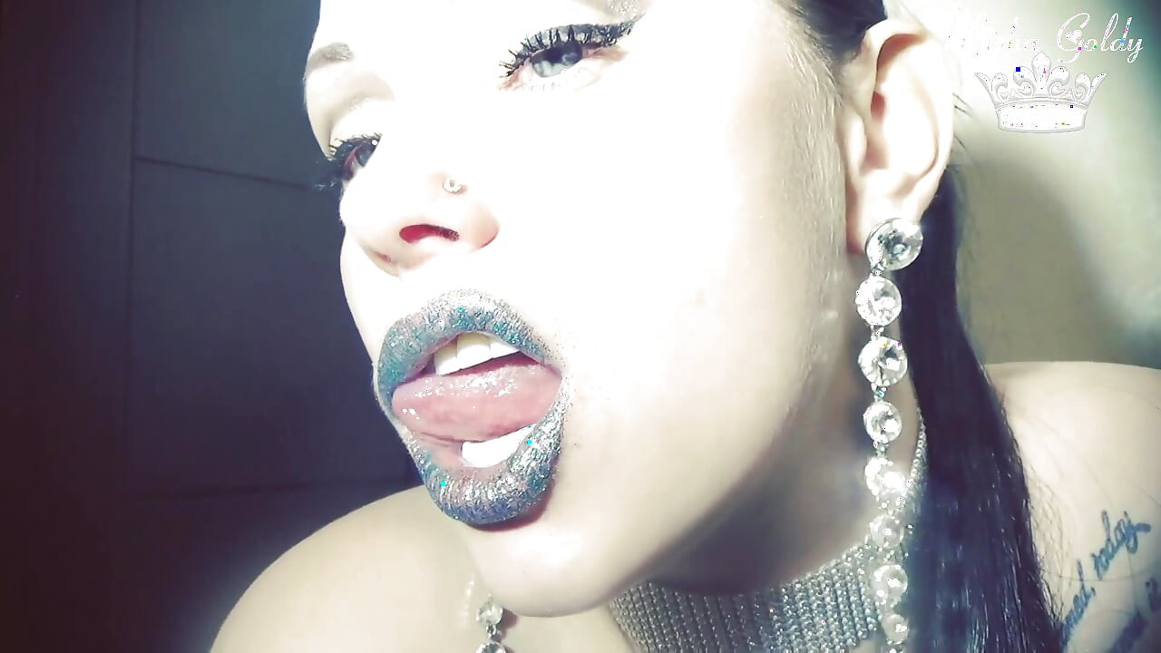 Blue glittery lips smelling & worship