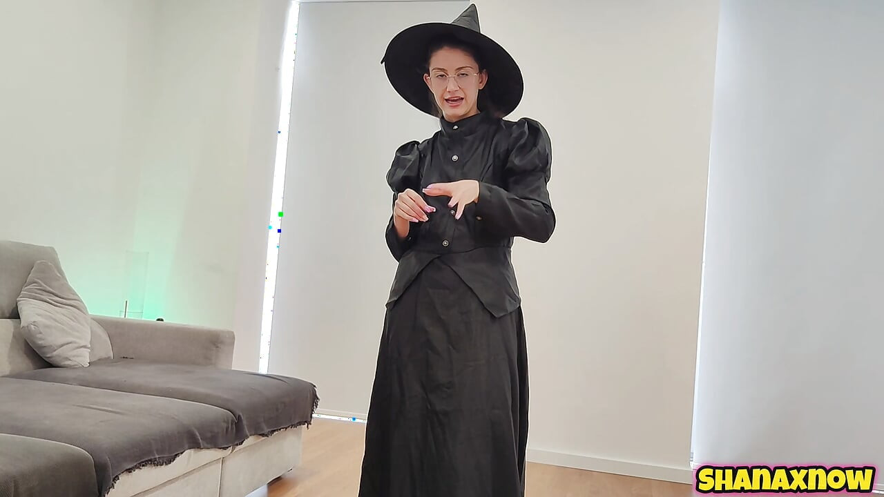 COSPLAYING WITCH THAT EATS YOUR ASS DEVOUR FOOD FETISH