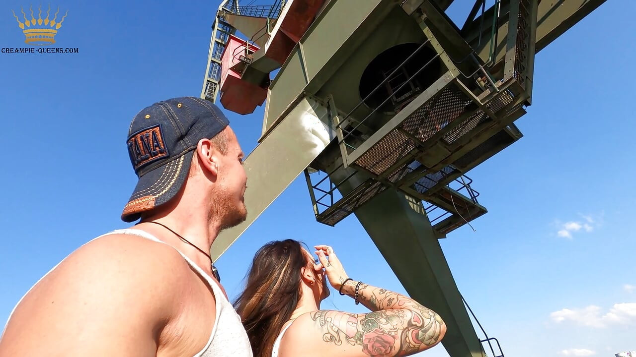 Darkhairy, milf caliente y tatuada es follada en público y preñada (julia exklusiv) 35min