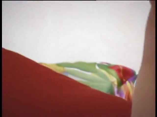 Lockigt hår brud onanerar