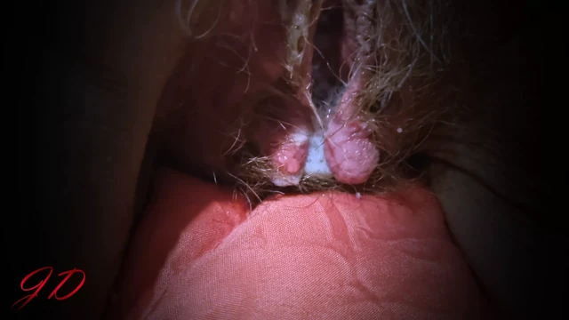 JuicyDream - Creampie ... I'm pressing his cum out of my pussy (close-up)