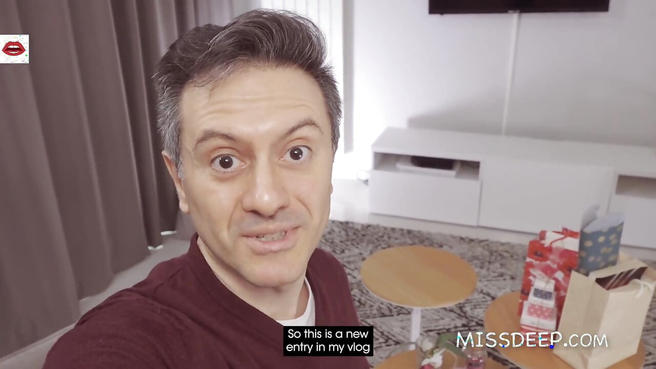 Γαλλικό κεράτωμα: Η γυναίκα γαμάει τον ταύρο ενώ ο άντρας κοιτάζει