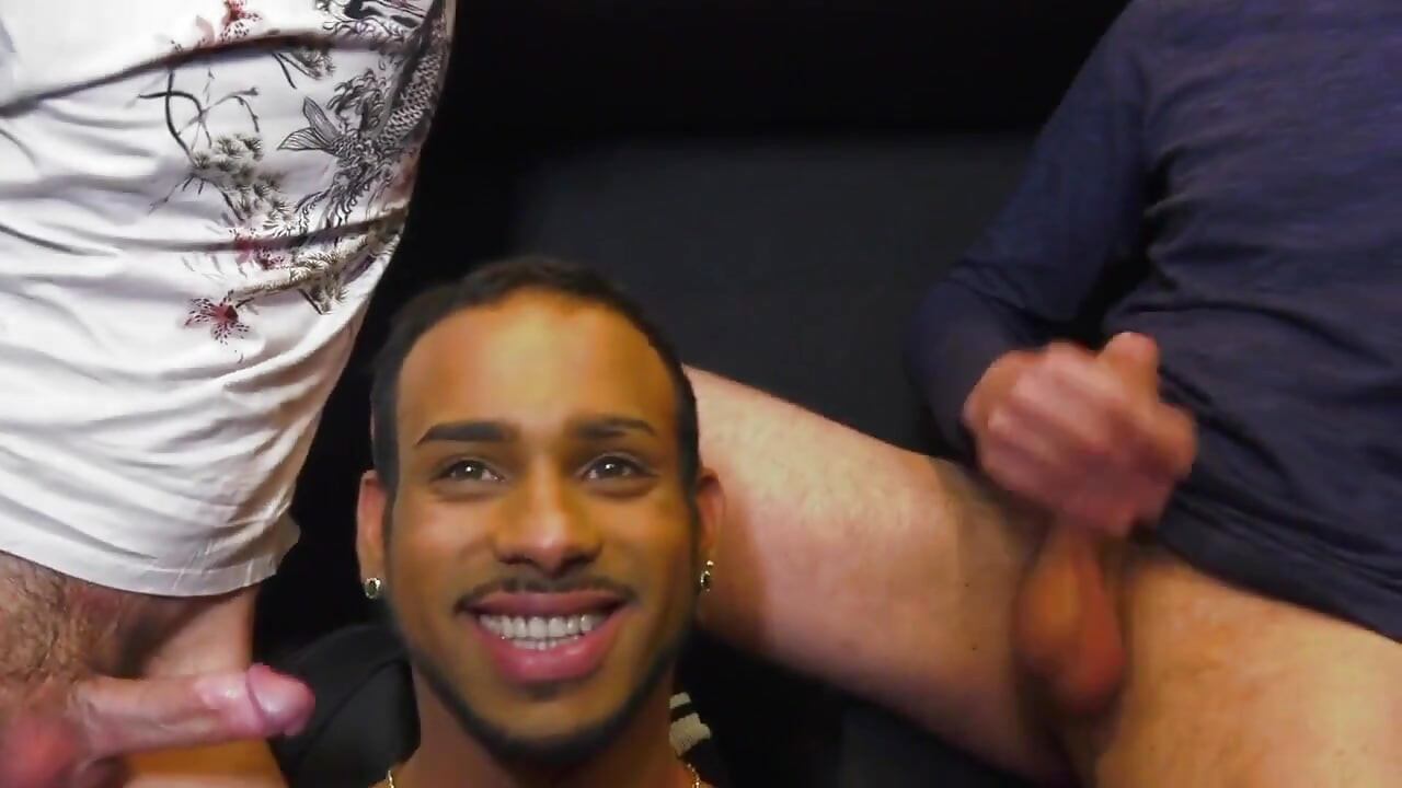 Amazign gang bang in bus oin the road in Paris 2