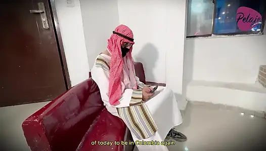 Bir Arap adam, en iyi arkadaşının kızını işe alır.