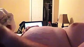 Porno de vientre gordo masturbándose con vientre gordo