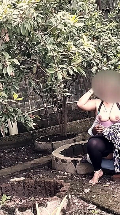 Powerful moment from "Mangal Padosan in the jungle with sister-in-law."