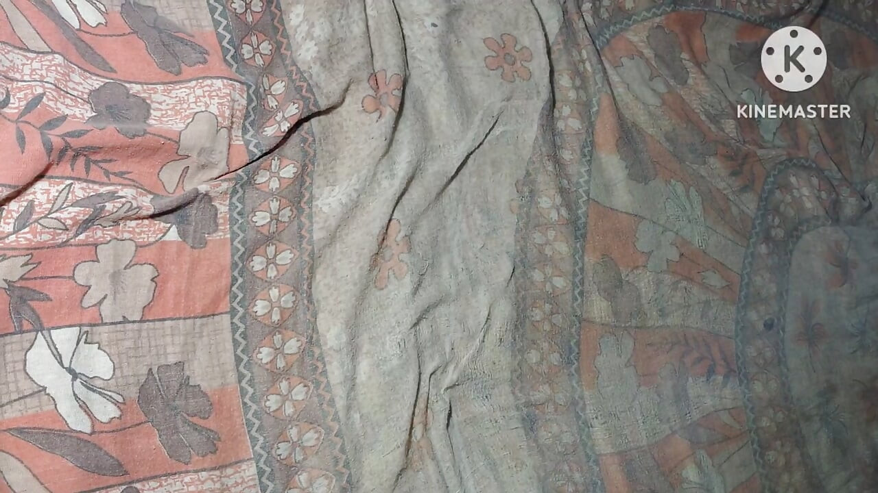 Video de sexo con la coño peludo de la bhabi del pueblo