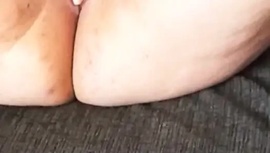 Зрелая венгерская цыганка, фокус киски — дразнит — поглаживание киски, движение пальцев, крупный план с цыганской милфкой киски 2026