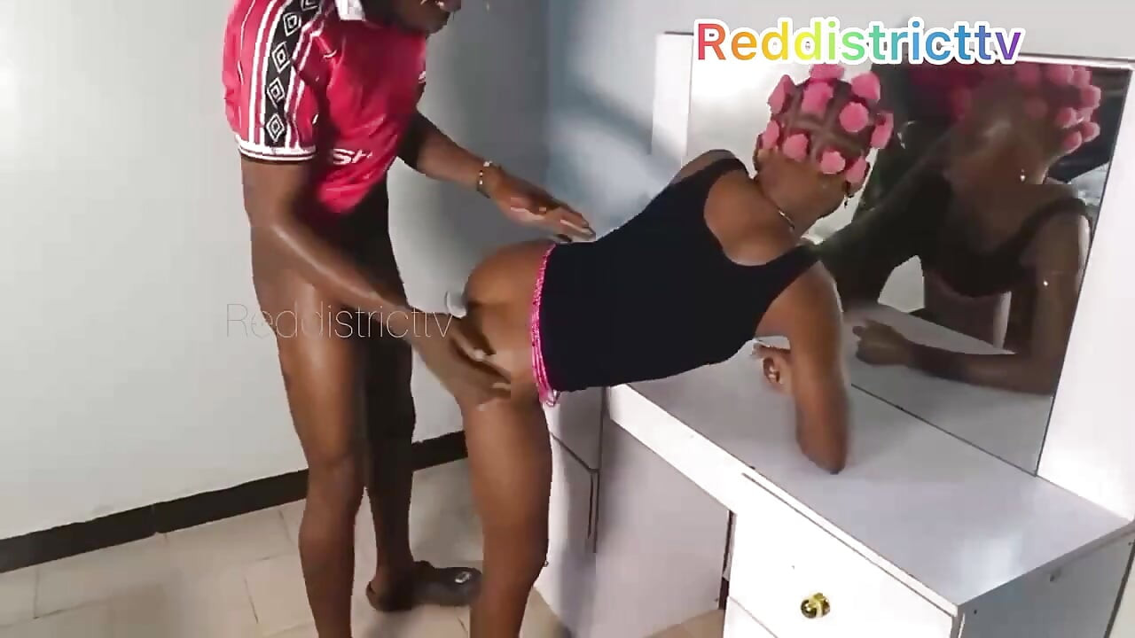 Conocí a mi novia sola de carbón de ébano sexy sintiéndose cachonda