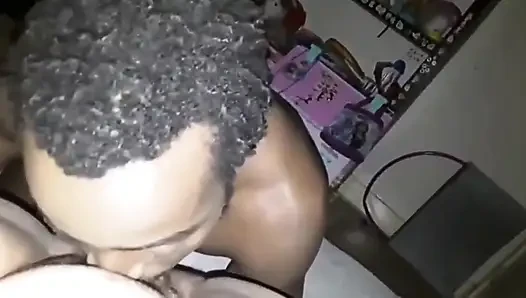 Nata4sex harika amcık yalıyor ve fışkırtıyor
