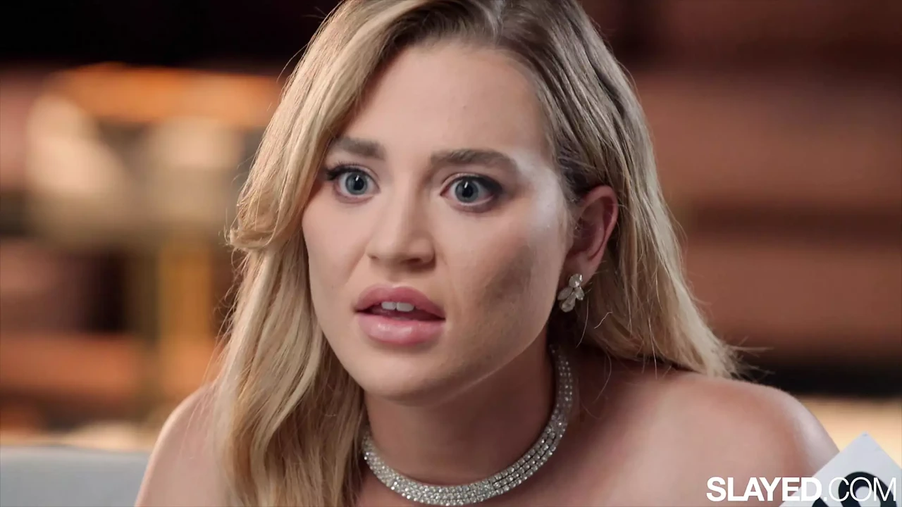 被杀死的金发辣妹Blake和Jazlyn一遍又一遍地射精