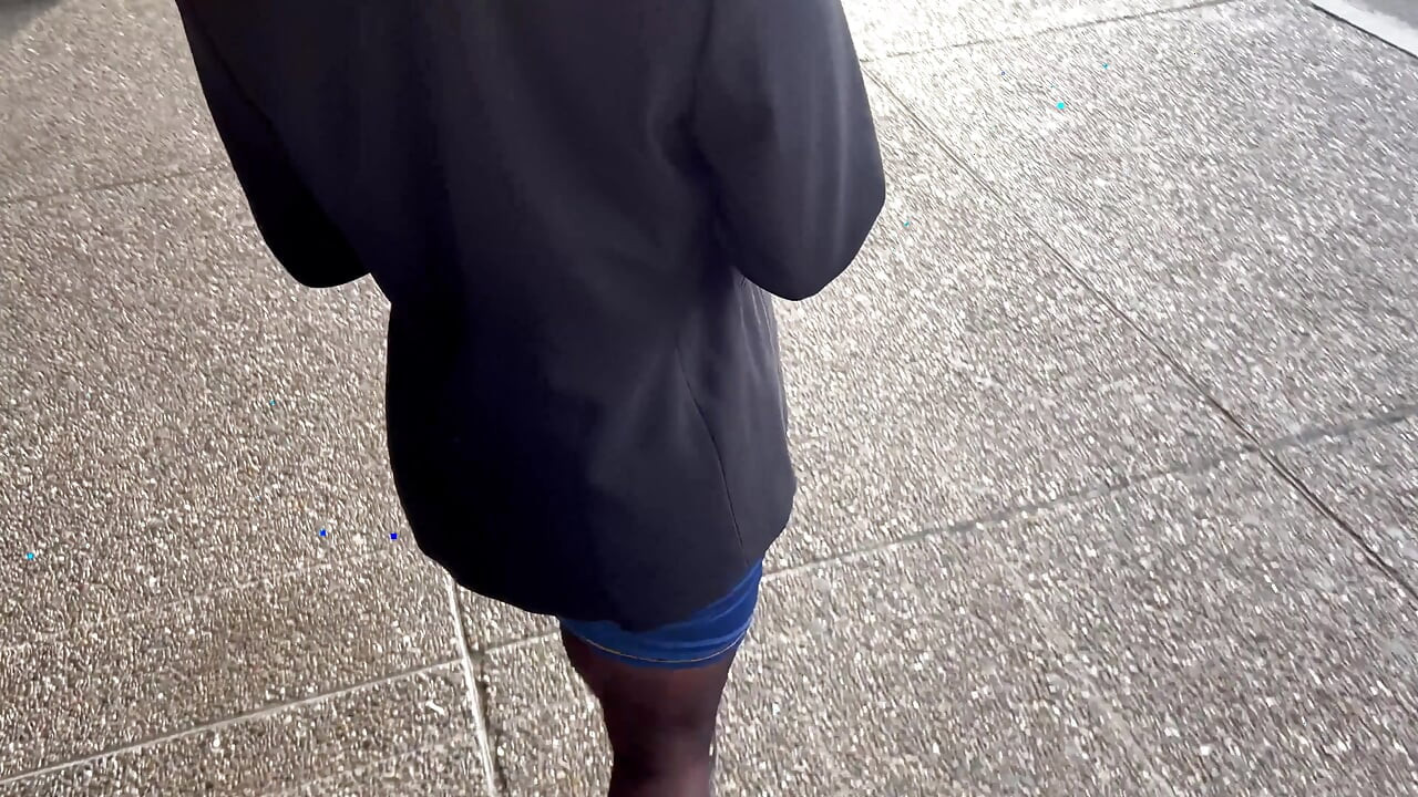 Pramugari Colombia Melakukan Seks Oral Di Lapangan Terbang Kemudian Mendapat Fucked Keras! - Abella Olsen
