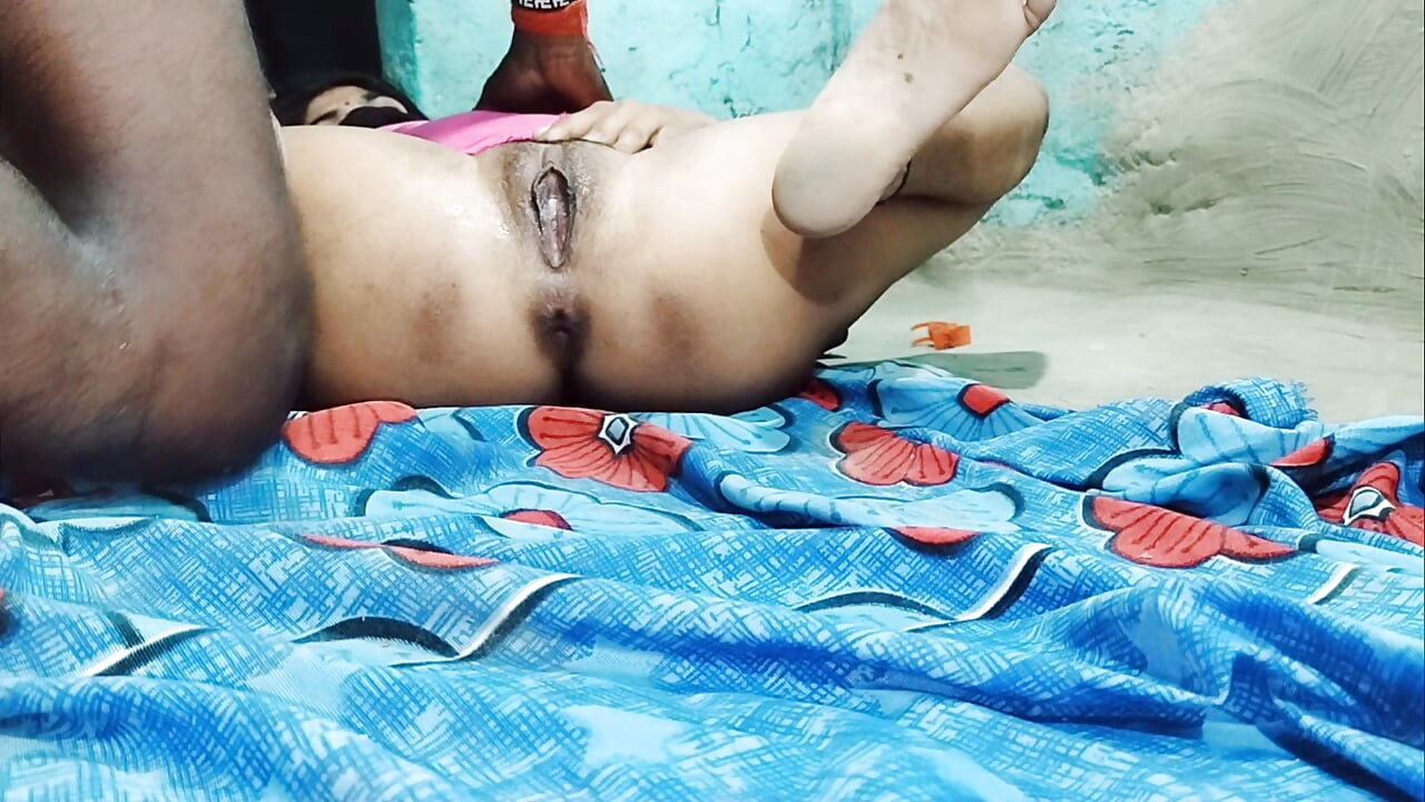 Seksi žena je puno toga ostavila, u kući nije bilo nikoga.