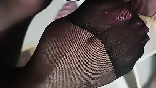 Goode Mädchen, Unhã1/4ckliches Crucifix-ballbusting Teil 3