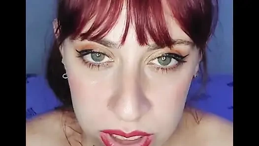 Shyyfxx ateşli üvey kız kardeşin seni küçük düşürüyor ve seni kesiyor çabucak üvey erkek kardeşin geliyor! Rolepla