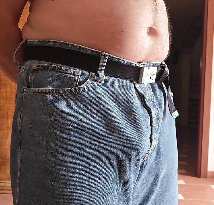 Kaamuk stk aadmi apne barmooda men qui wank bana raha hai