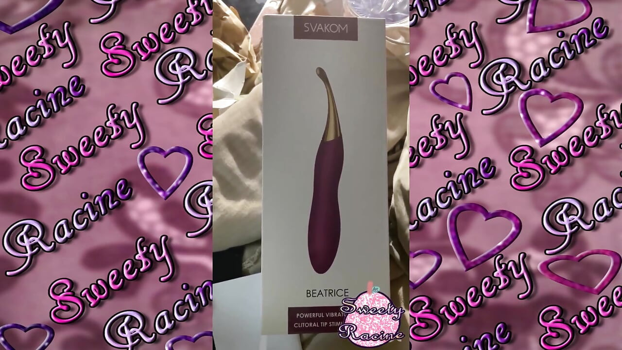 Murzynka SSBBW cieszy ciemną cipkę z Clit Vibe