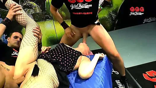 Ggg john thompson - tenggorokan cewek pink dientot habis-habisan