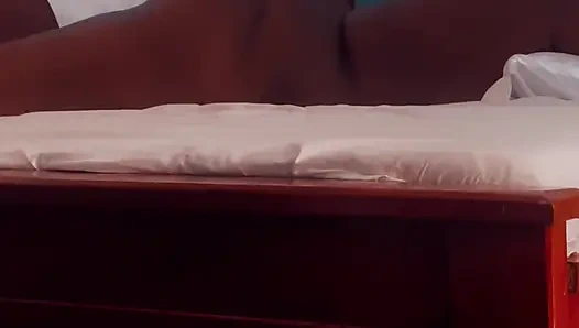 Minyon Tummy Birinci Rauntta Sert Ve Terli Bir Sikişten Sonra Ikinci Turu Bekliyor