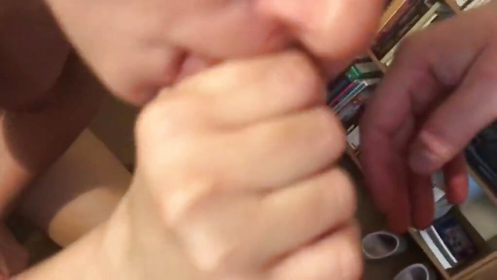 Η ΓΥΝΑΊΚΑ ΓΑΜΙΈΤΑΙ ΣΤΟ ΓΥΜΝΑΣΤΉΡΙΟ