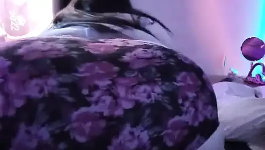 Ayo goyang pantat ini