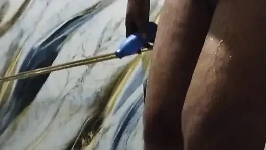 Aku sambil mandi