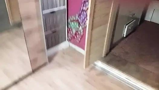 BBW suka menunjukkan dirinya dengan pakaian dalam