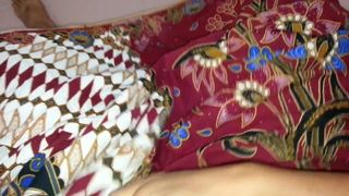 Probeer klaar te komen op tante&#39;s Lungi textielmotief batik ayu 526