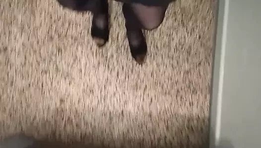 Tranny ở cầu thang