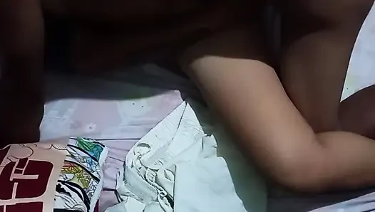nagtatry na ule sya mag threesome gamit ang dildo
